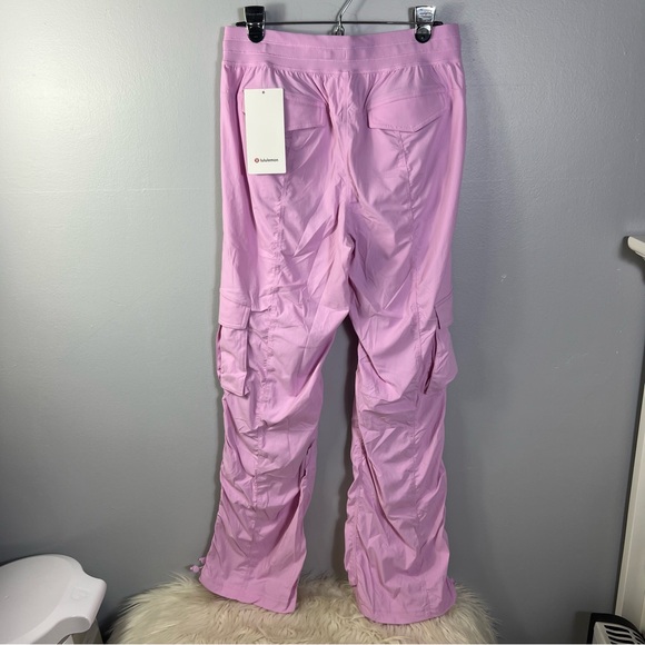 *Lululemon Dance studio Relaxed-Fit MR cargo pant - Picture 2 of 3